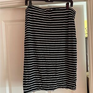 LOFT Black and White Striped Pencil pull up Skirt size Large